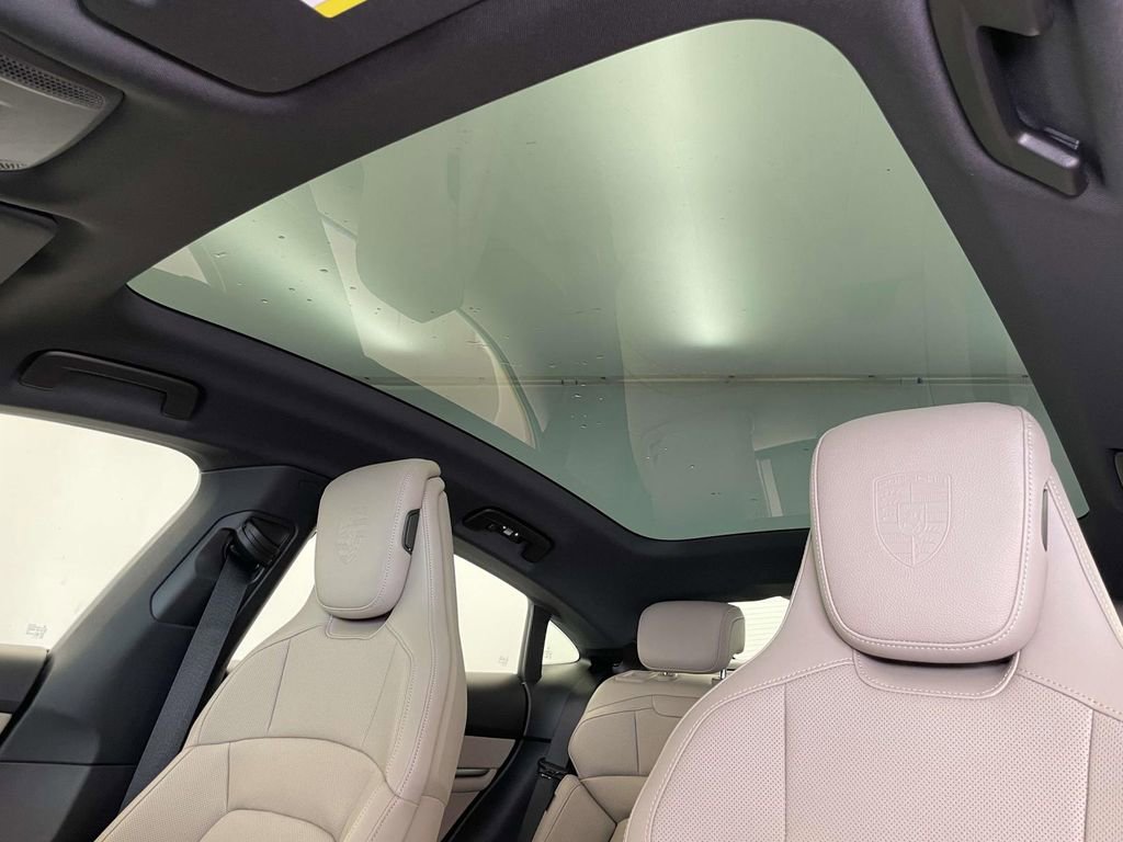 New 2025 Porsche Taycan image 18