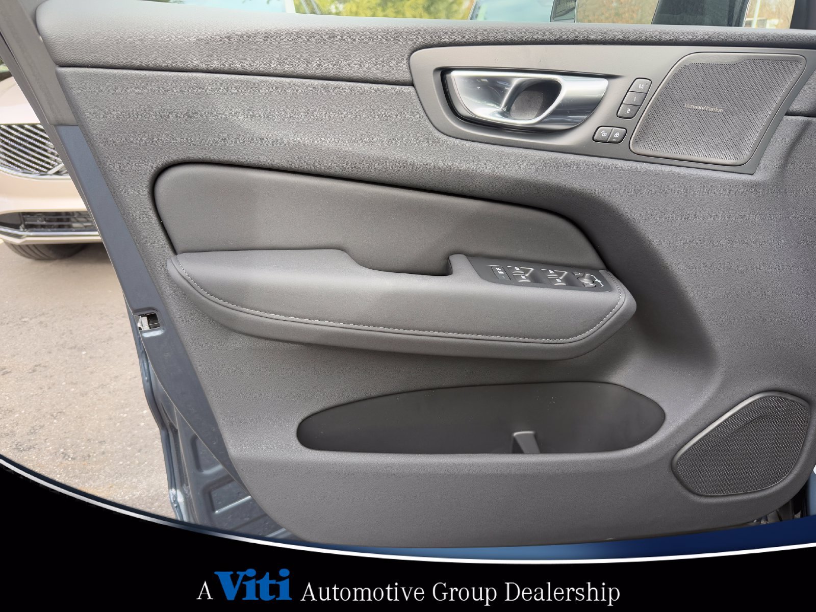 Used 2026 Volvo XC60 B5 Plus w/ Protection Package Premier AWD/4WD image 11