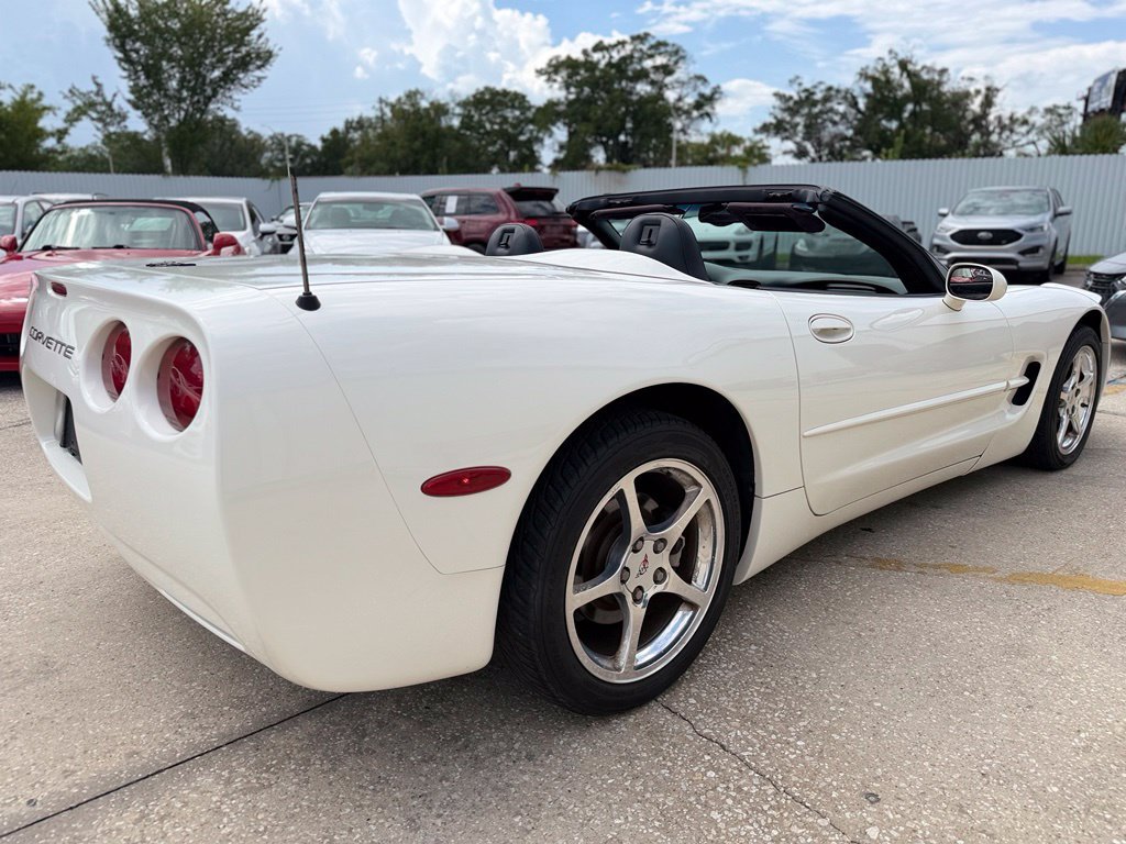 Used 2001 Chevrolet Corvette Convertible w/ Preferred Equipment Group2 RWD image 18