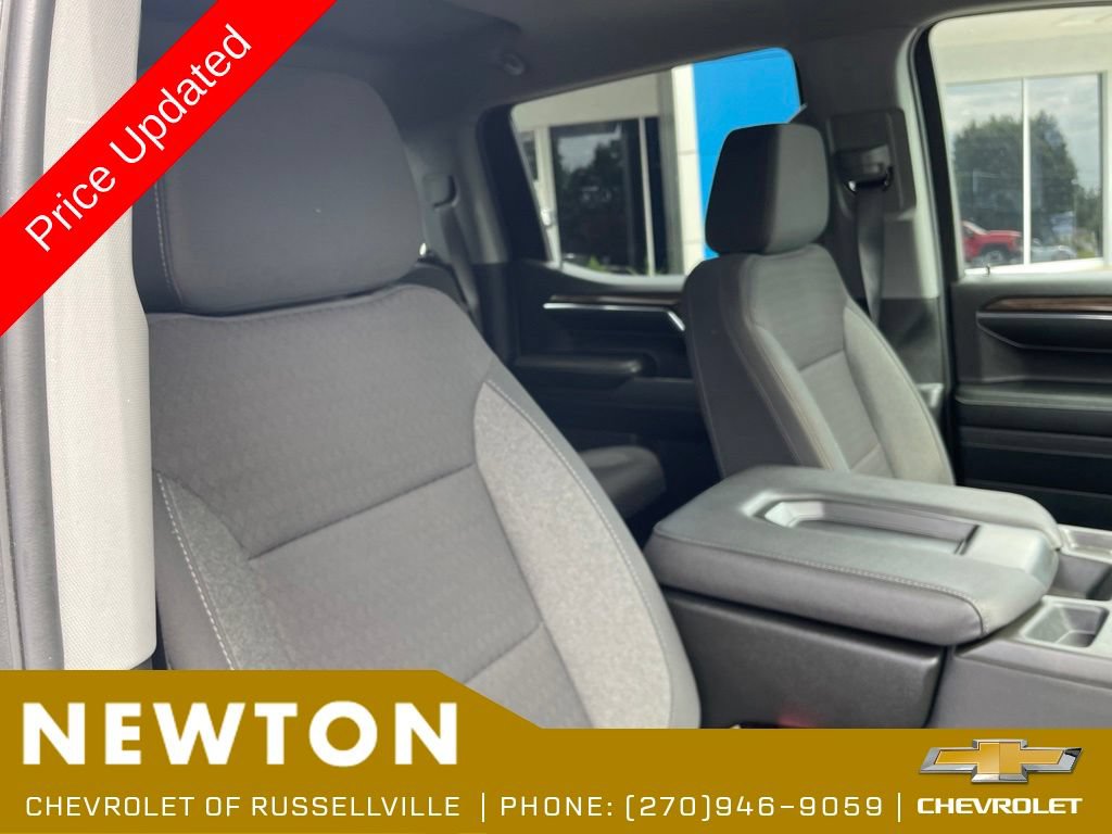 Used 2024 Chevrolet Silverado 1500 LT AWD/4WD image 22