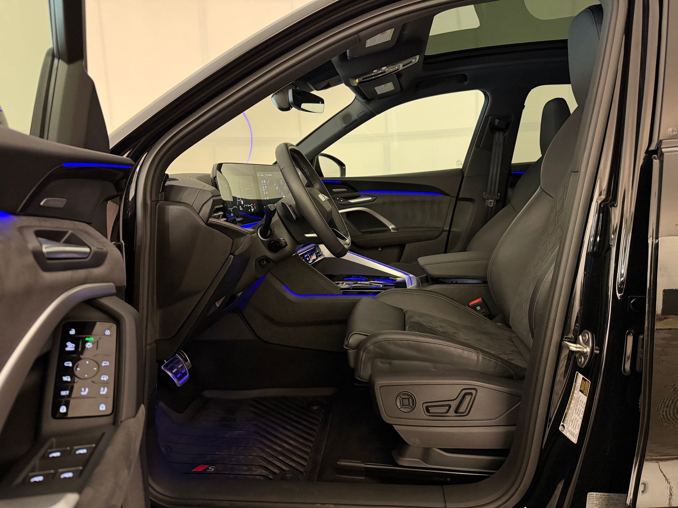 Certified 2025 Audi SQ5 Premium Plus w/ Premium Plus Package AWD/4WD image 5