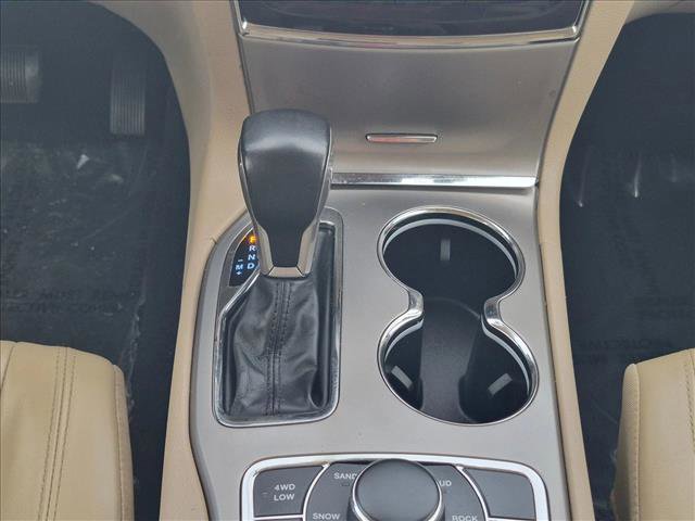 Used 2021 Jeep Grand Cherokee Limited AWD/4WD image 12