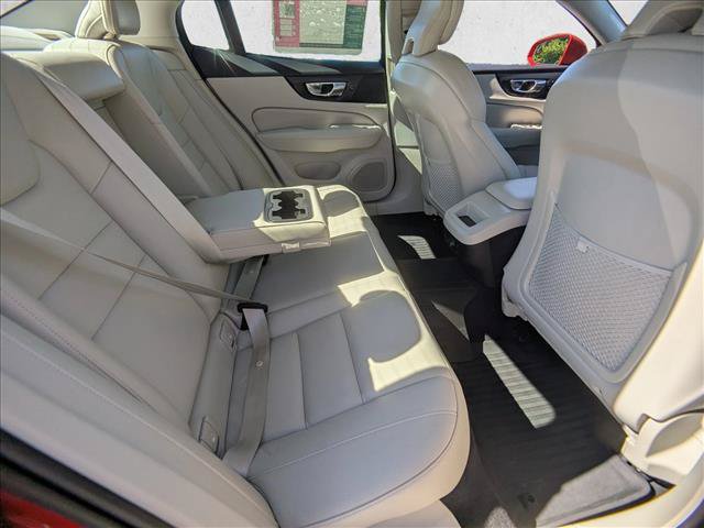 Used 2019 Volvo S60 T5 Momentum w/ Premium Package FWD image 18