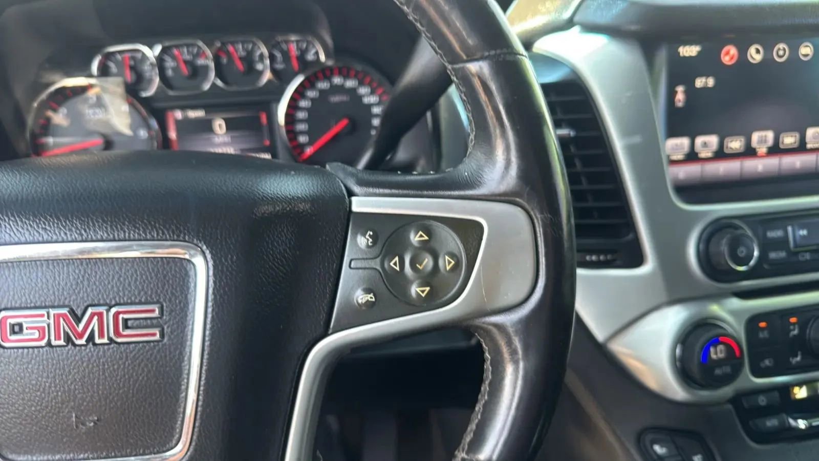 Used 2016 GMC Yukon XL SLT RWD image 23