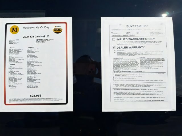 Certified 2024 Kia Carnival LX FWD image 16