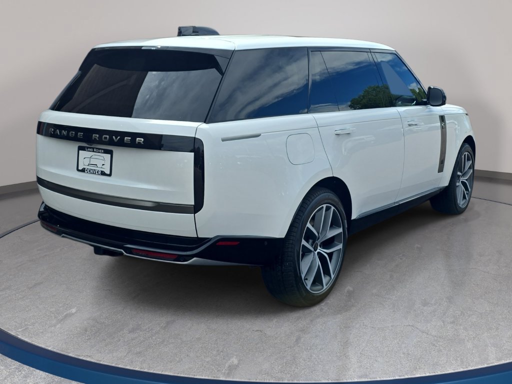 New 2027 Land Rover Range Rover Long Wheelbase SE AWD/4WD image 5