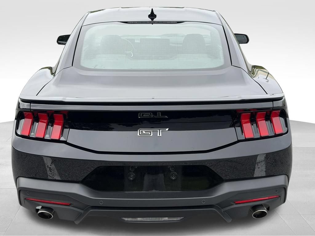 Used 2025 Ford Mustang GT RWD image 5