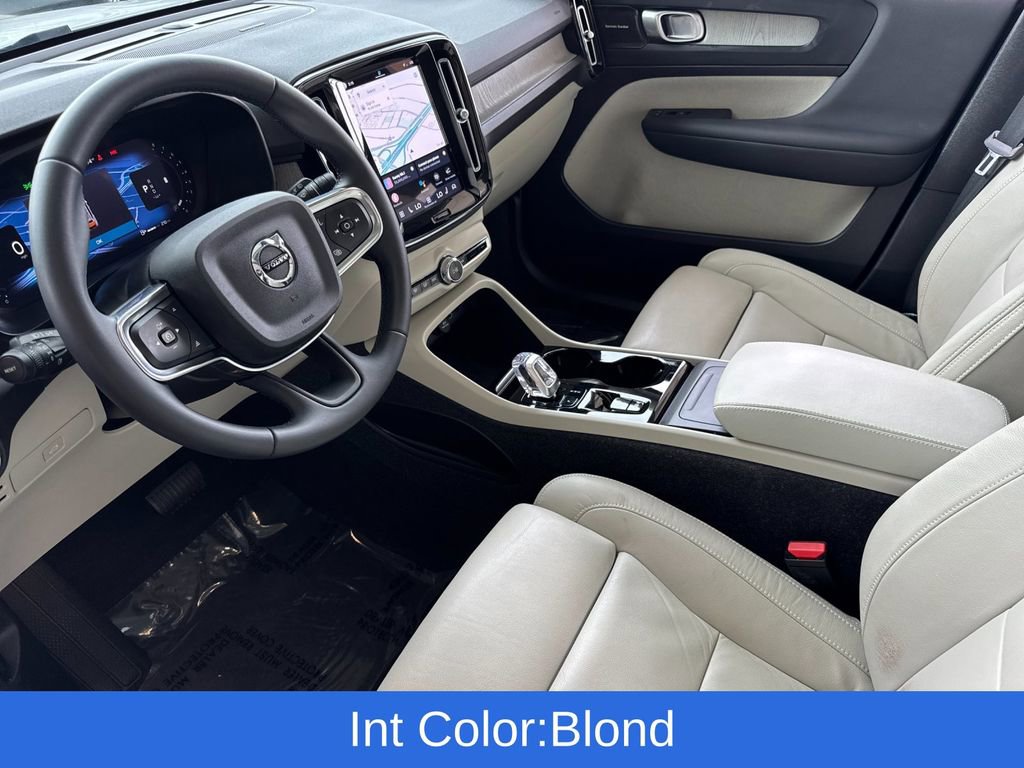 Certified 2023 Volvo XC40 B5 Ultimate image 9