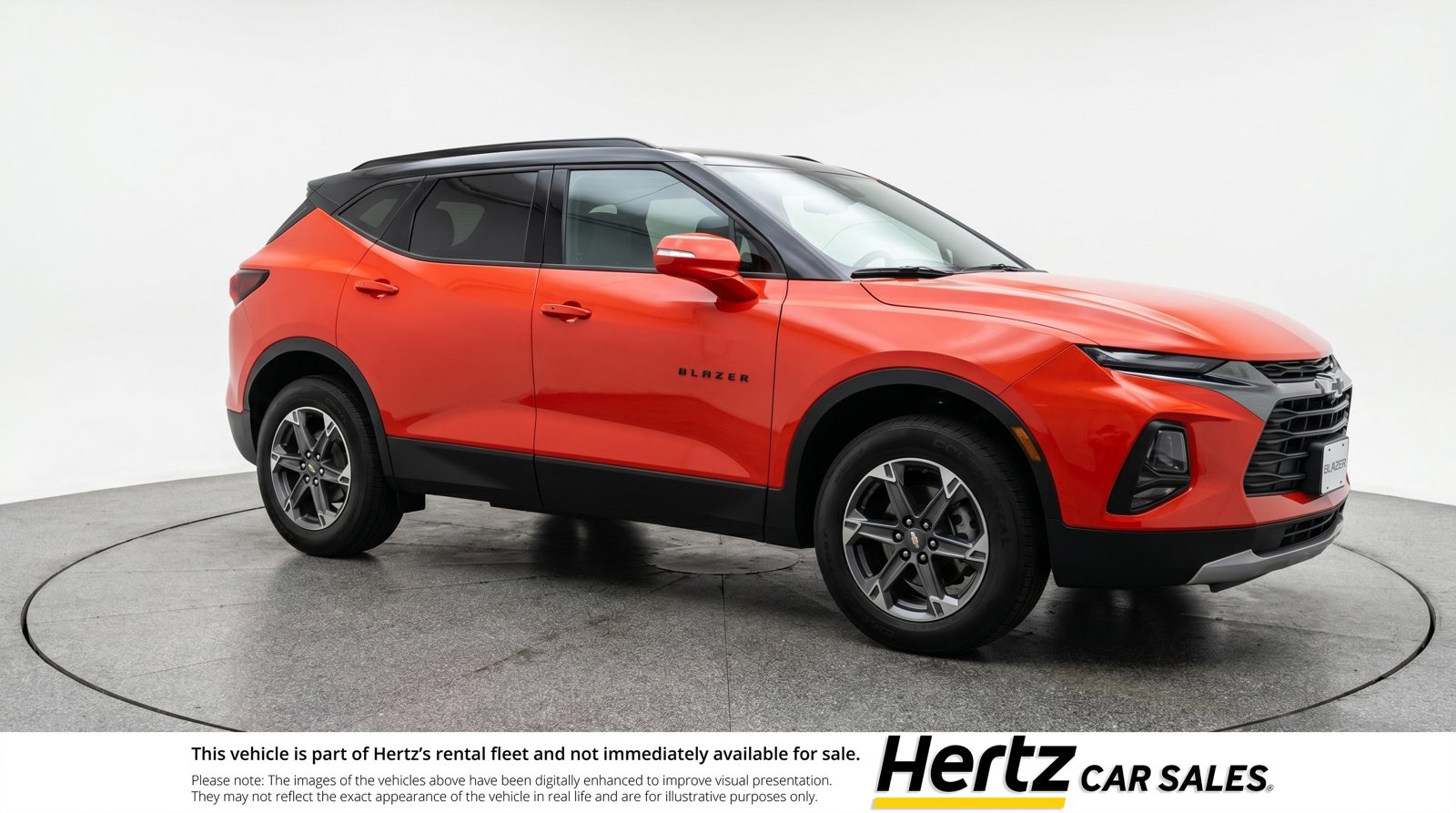 Used 2025 Chevrolet Blazer LT FWD image 1