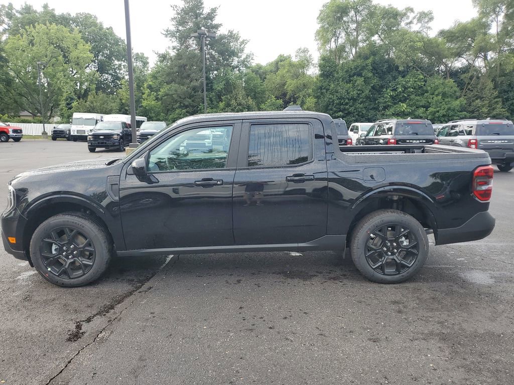 New 2025 Ford Maverick Lariat w/ Black Appearance Package image 33