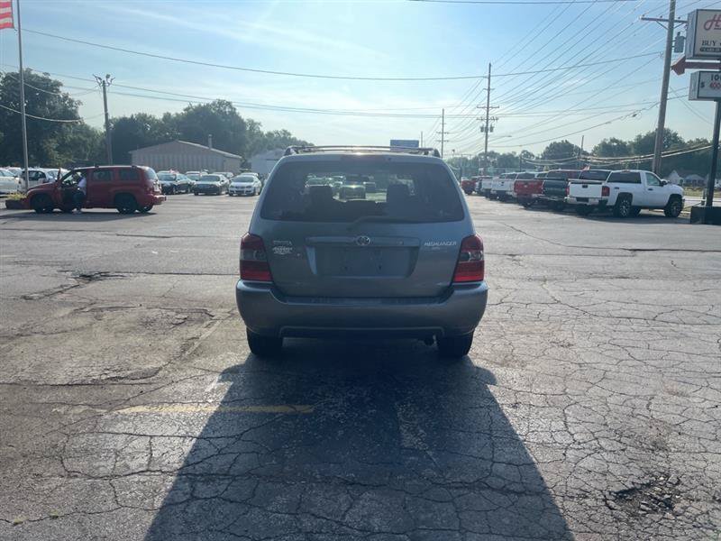 Used 2006 Toyota Highlander 2WD w/ 3rd Row image 6