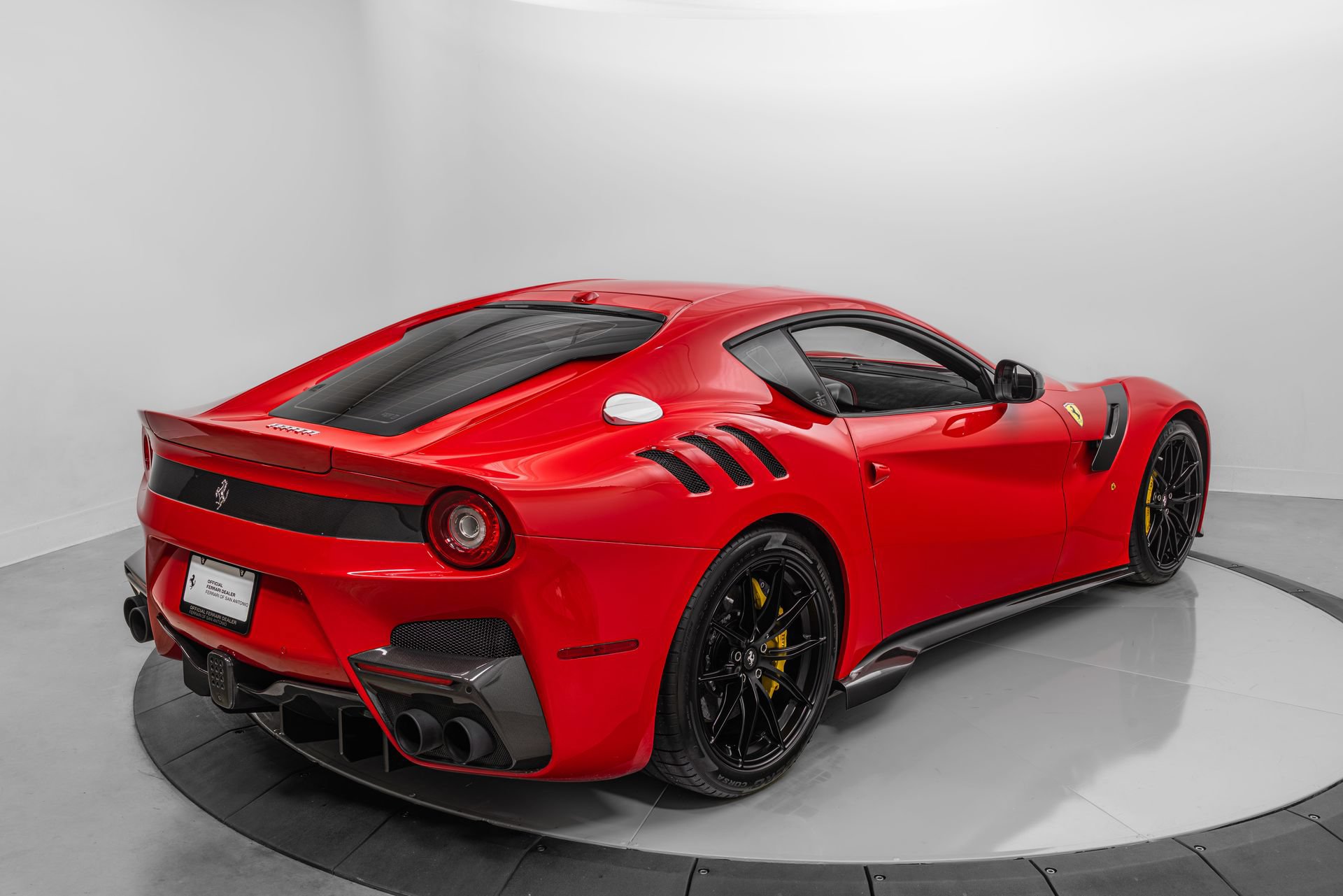 Certified 2016 Ferrari F12tdf RWD image 10