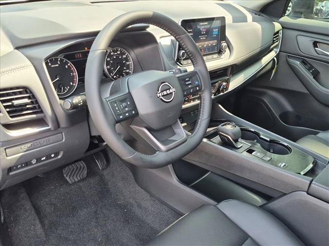 New 2027 Nissan Rogue SV FWD image 3