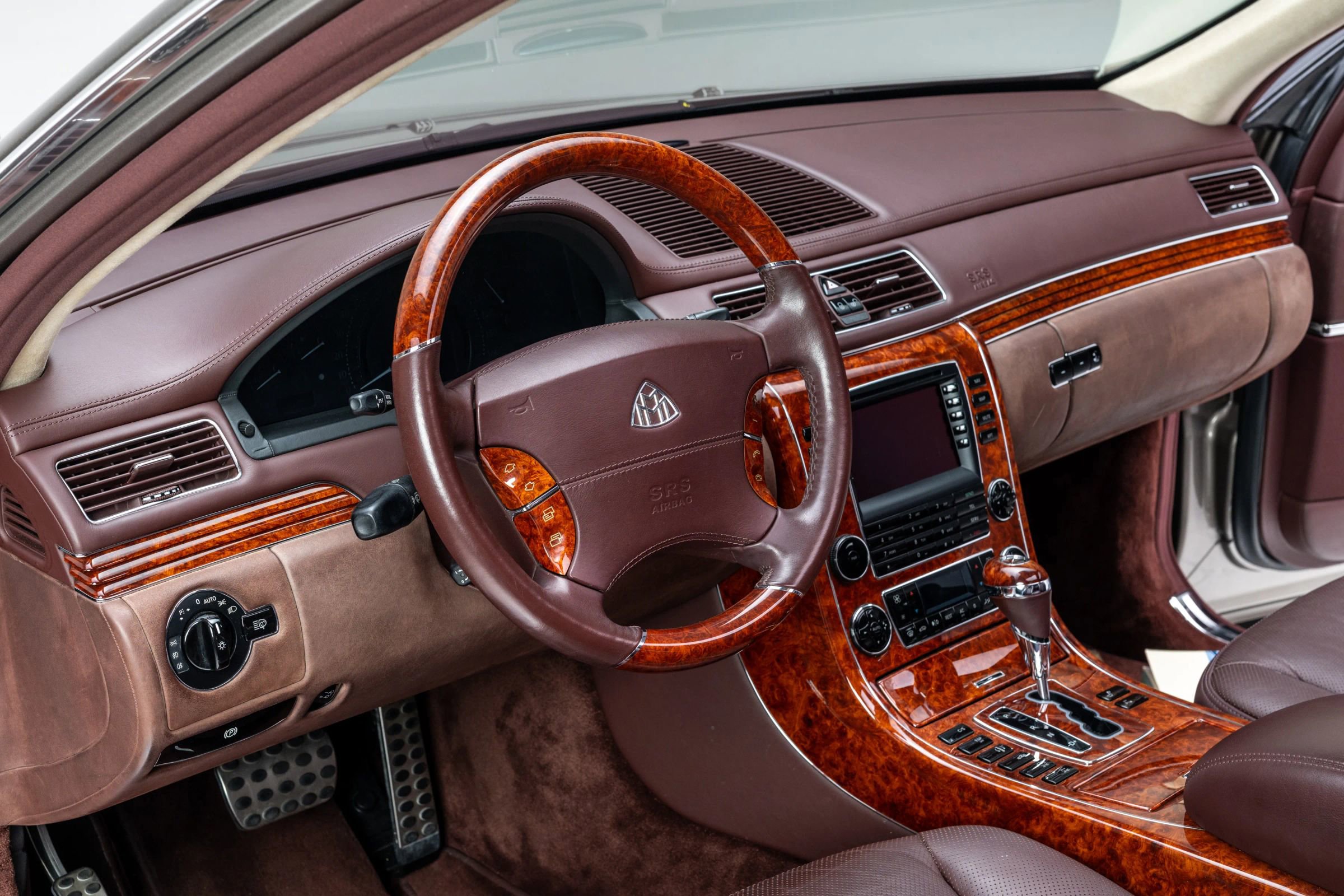 Used 2005 Maybach 57 RWD image 23