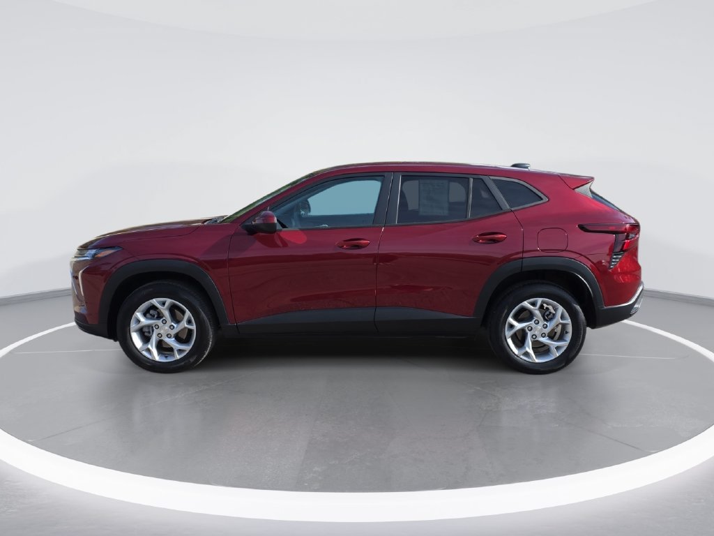 Used 2024 Chevrolet Trax LS w/ LS Convenience Package FWD image 7