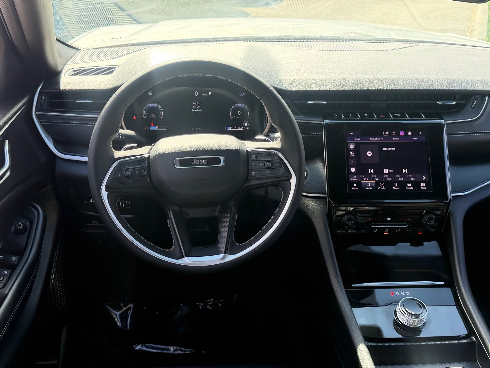 Used 2025 Jeep Grand Cherokee Laredo w/ MOPAR Finishing Package RWD image 13