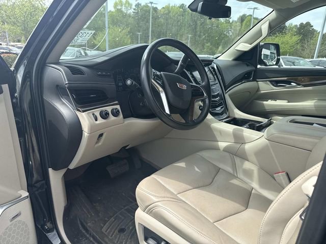 Used 2020 Cadillac Escalade Premium Luxury image 3