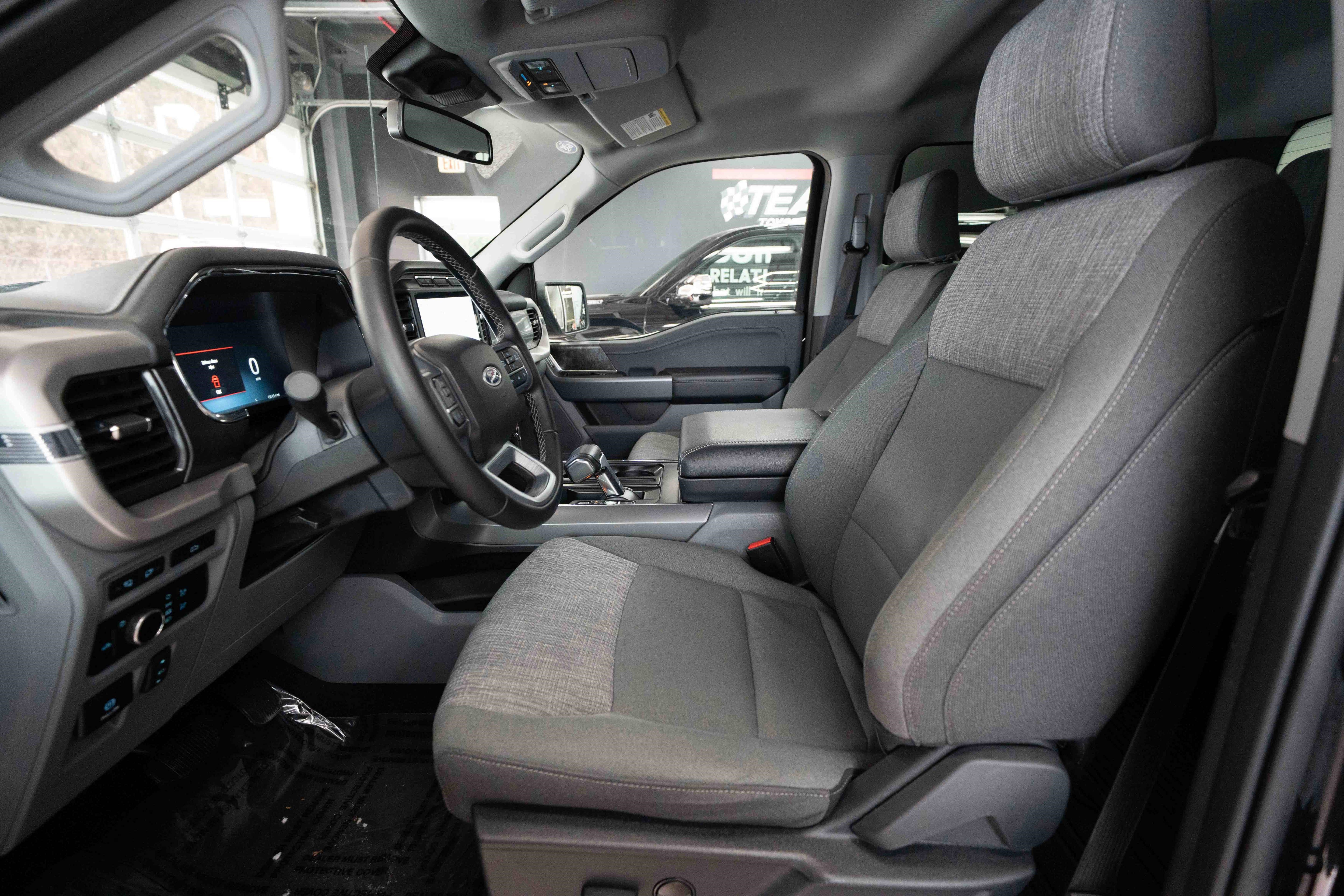 Used 2023 Ford F150 Lightning XLT image 9