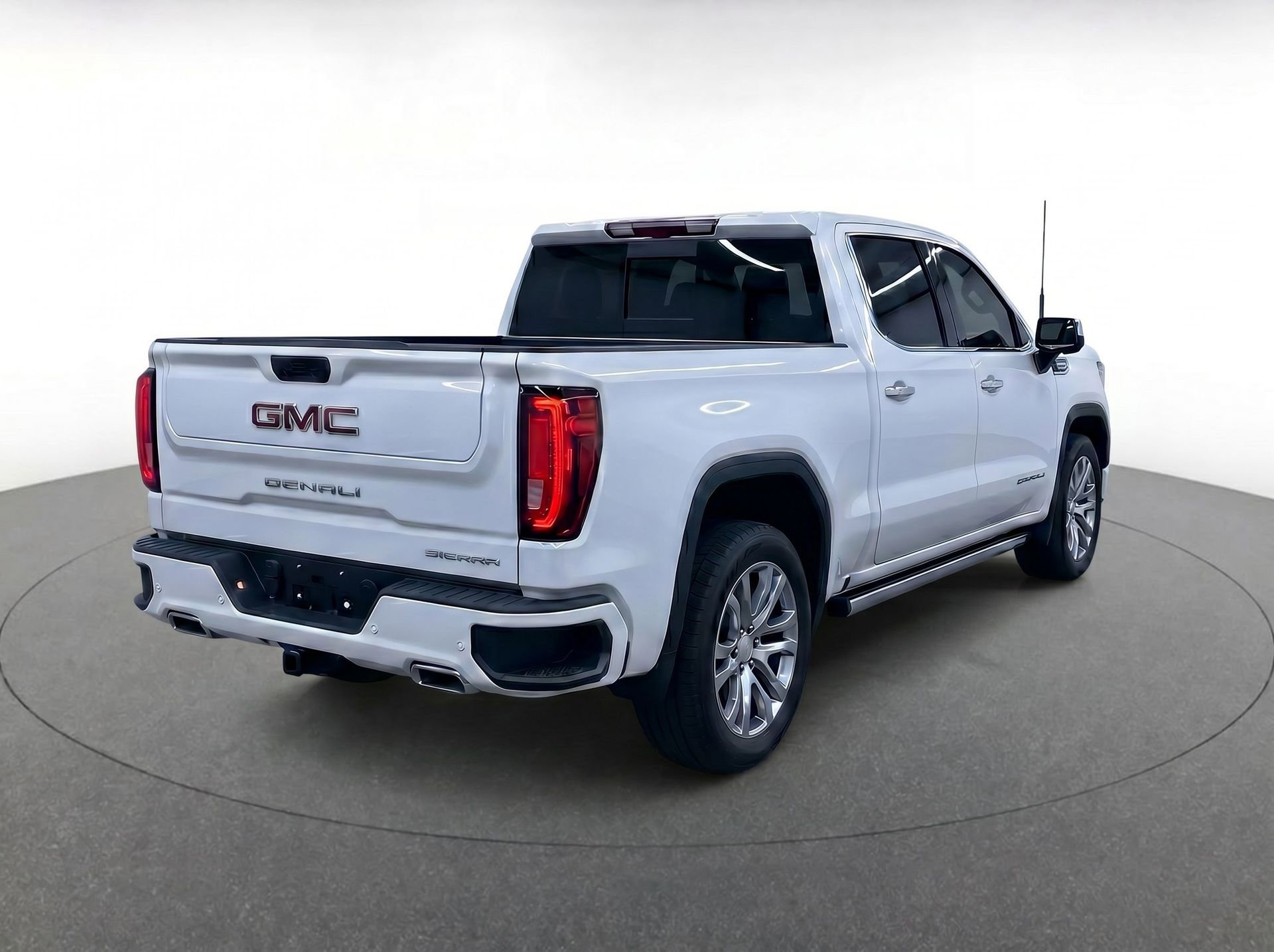 Used 2023 GMC Sierra 1500 Denali AWD/4WD image 6