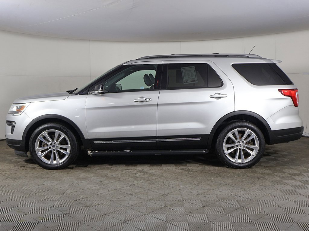 Used 2018 Ford Explorer XLT w/ Equipment Group 202A image 14