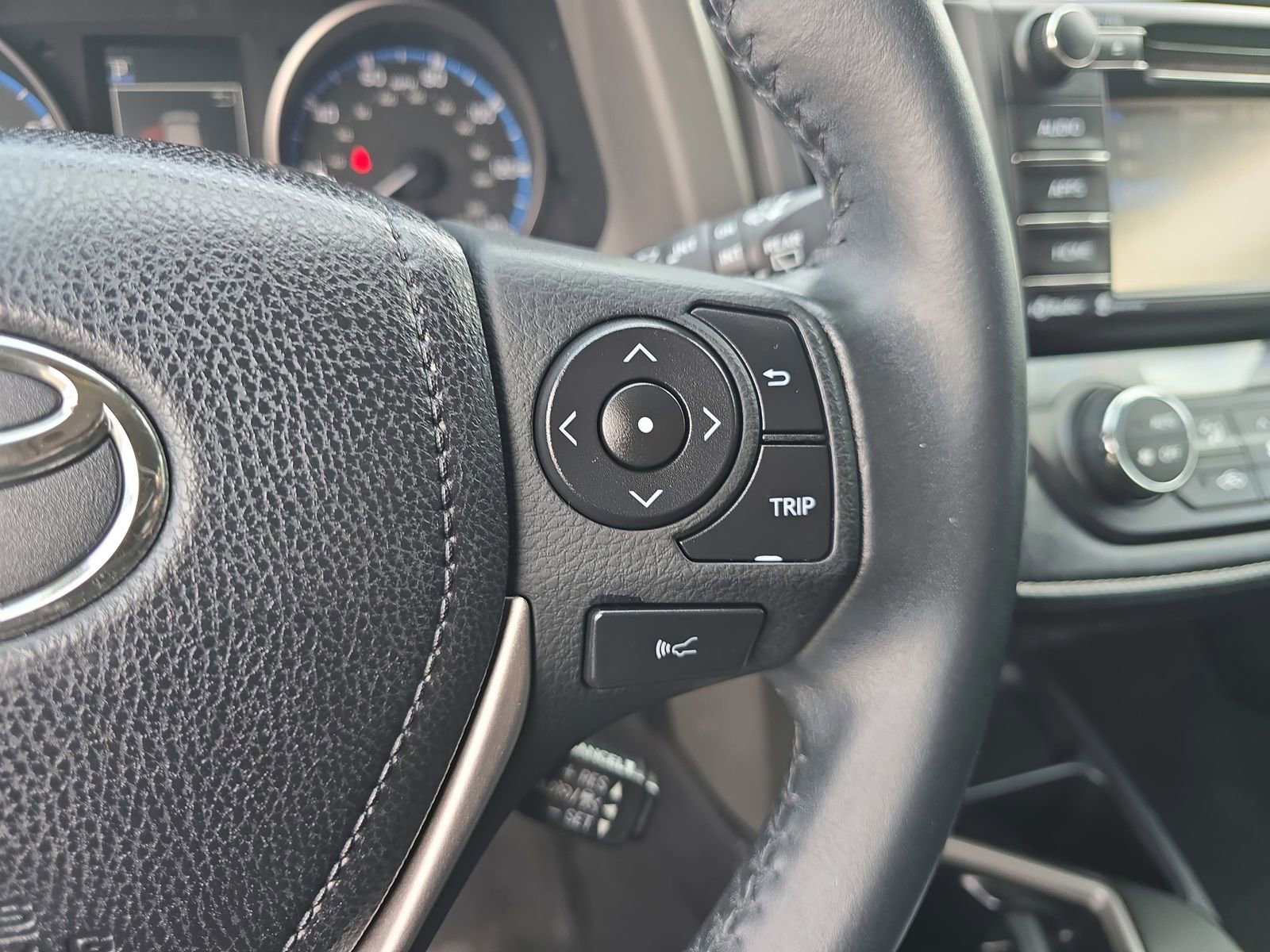 Used 2018 Toyota RAV4 XLE w/ Plus Extra Value Package image 21