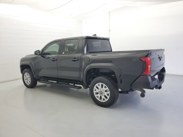 Used 2025 Toyota Tacoma SR AWD/4WD image 7