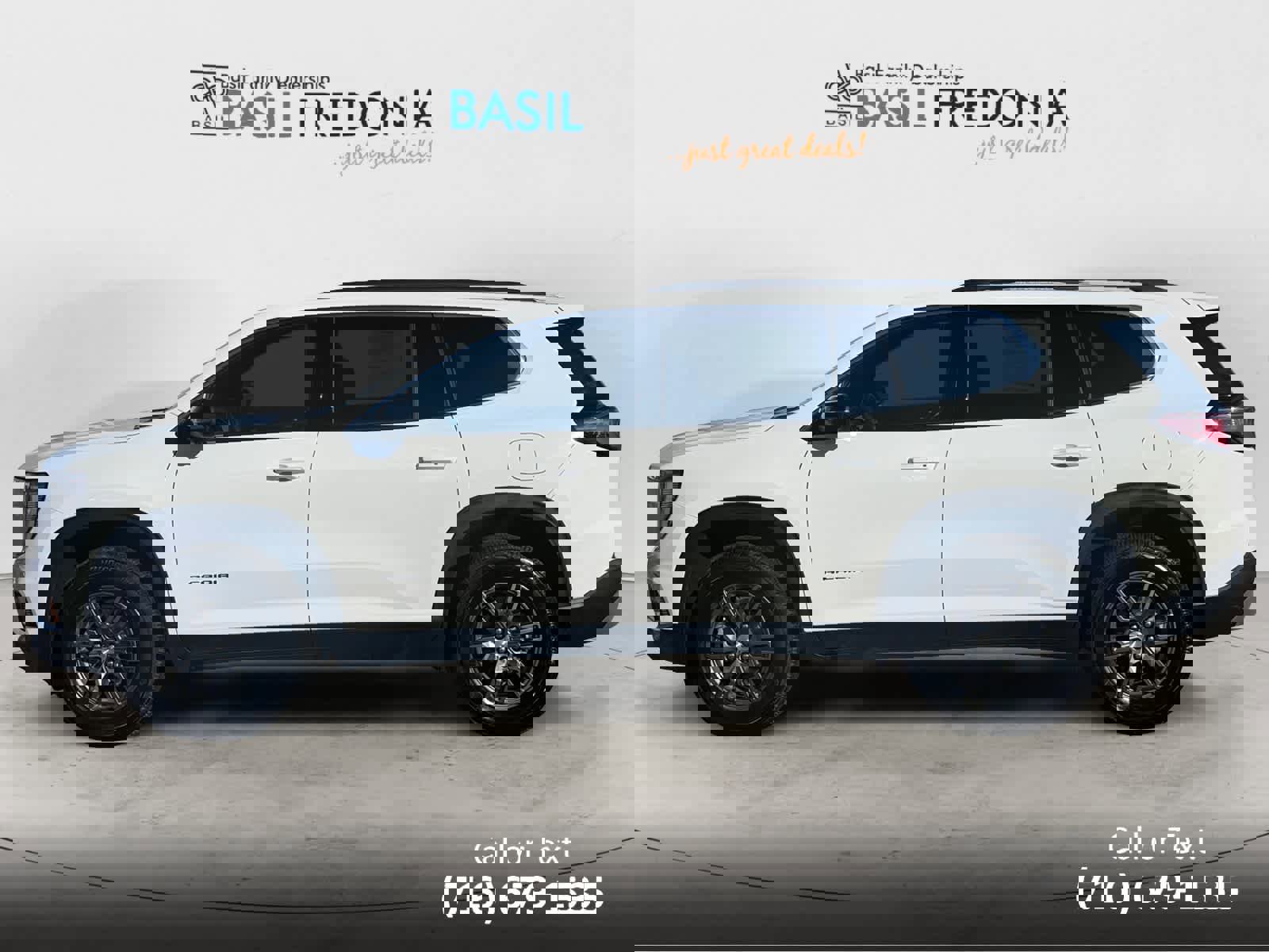 Used 2025 GMC Acadia Elevation image 2