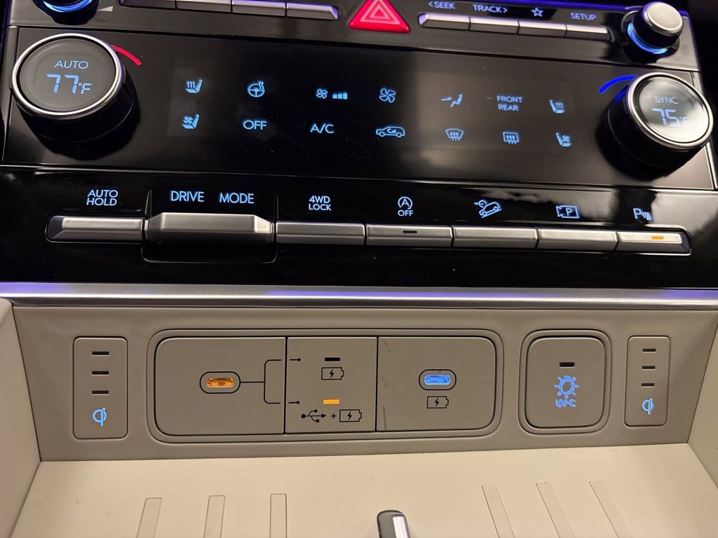 Used 2024 Hyundai Santa Fe Calligraphy image 21