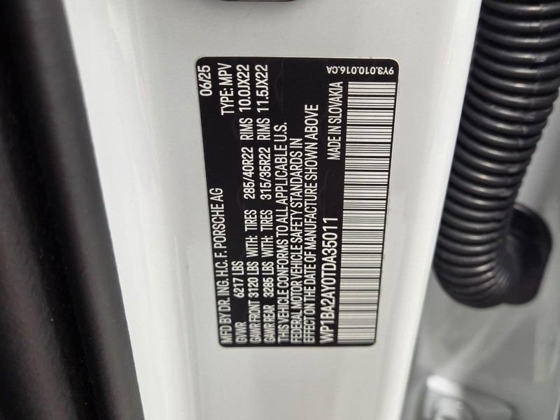 Certified 2026 Porsche Cayenne Coupe AWD/4WD image 26