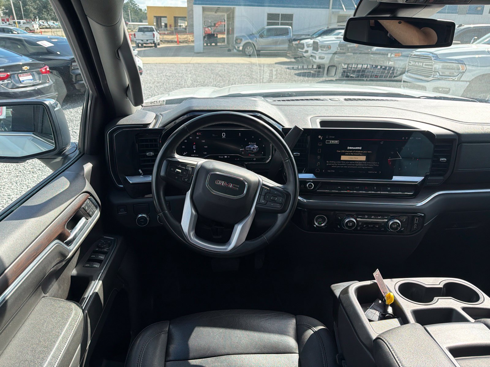 Used 2024 GMC Sierra 1500 SLT RWD image 11