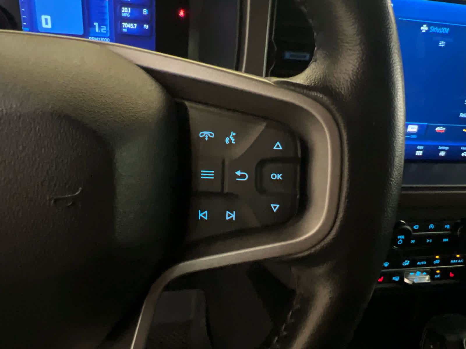 Used 2022 Ford Bronco Outer Banks AWD/4WD image 23