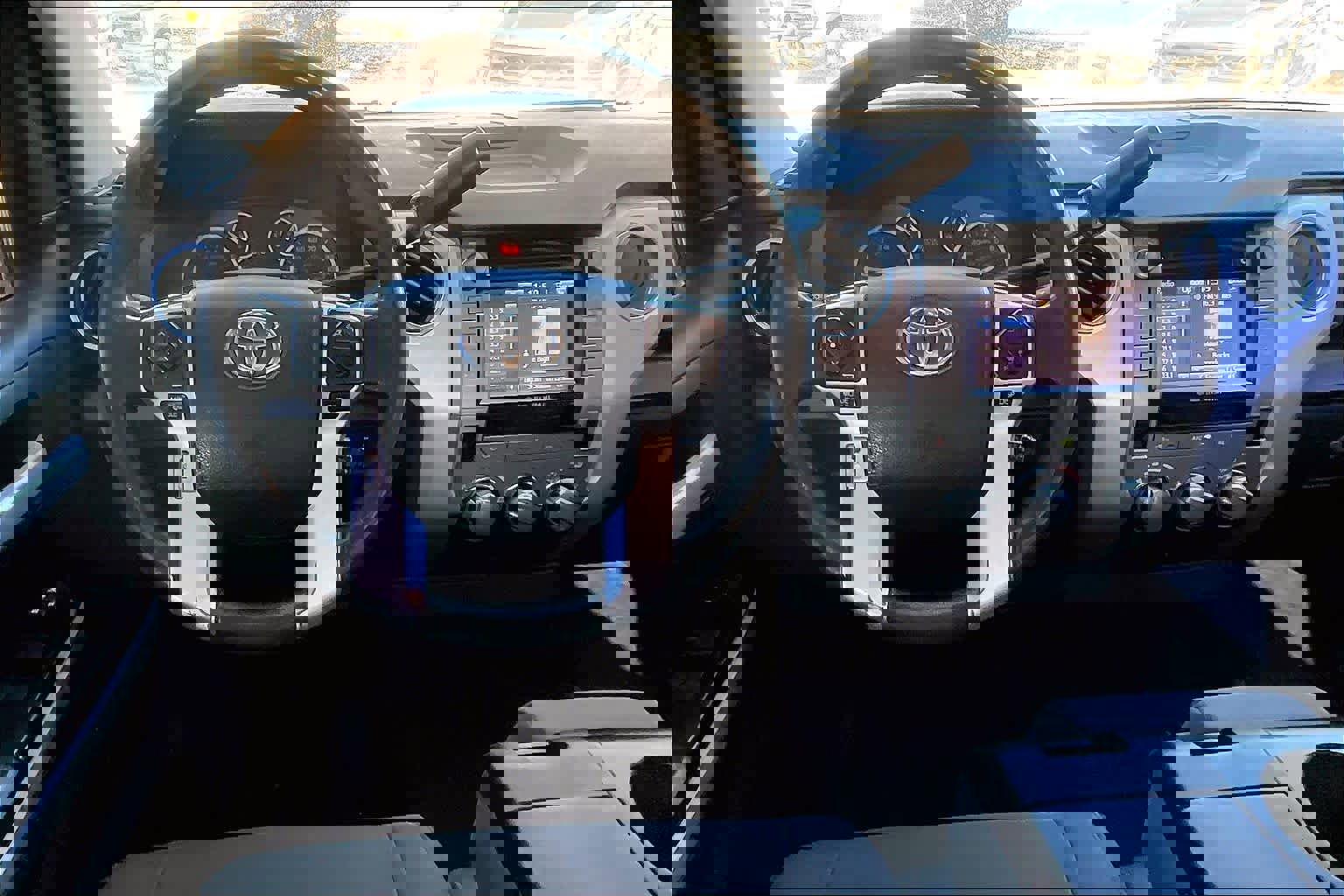 Used 2014 Toyota Tundra SR5 image 6