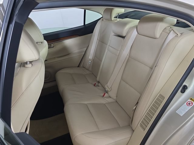 Used 2013 Lexus ES 300h w/ Luxury Pkg FWD image 27