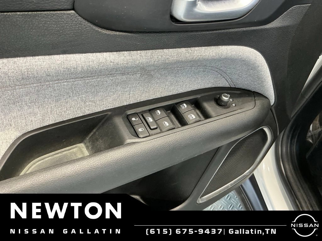 Used 2022 Jeep Compass Latitude AWD/4WD image 37