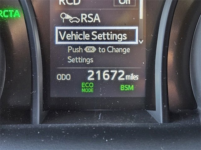 Used 2022 Toyota Camry LE image 32