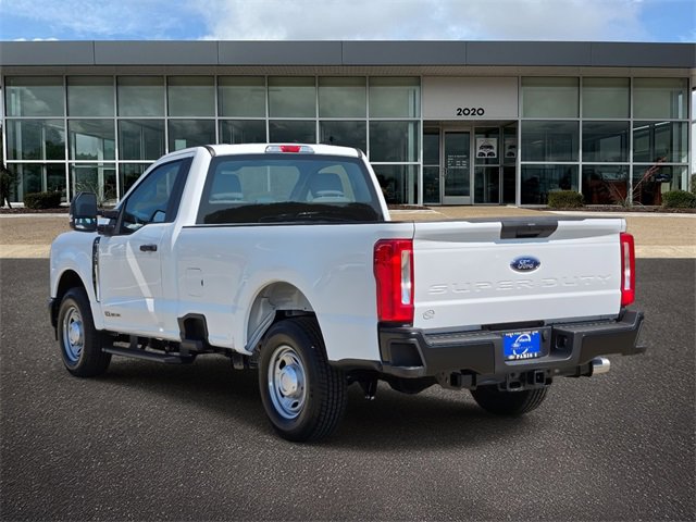 New 2026 Ford F250 XL image 3