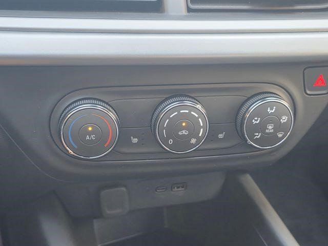 Certified 2024 Chevrolet Trax RS w/ Driver Confidence Package image 28