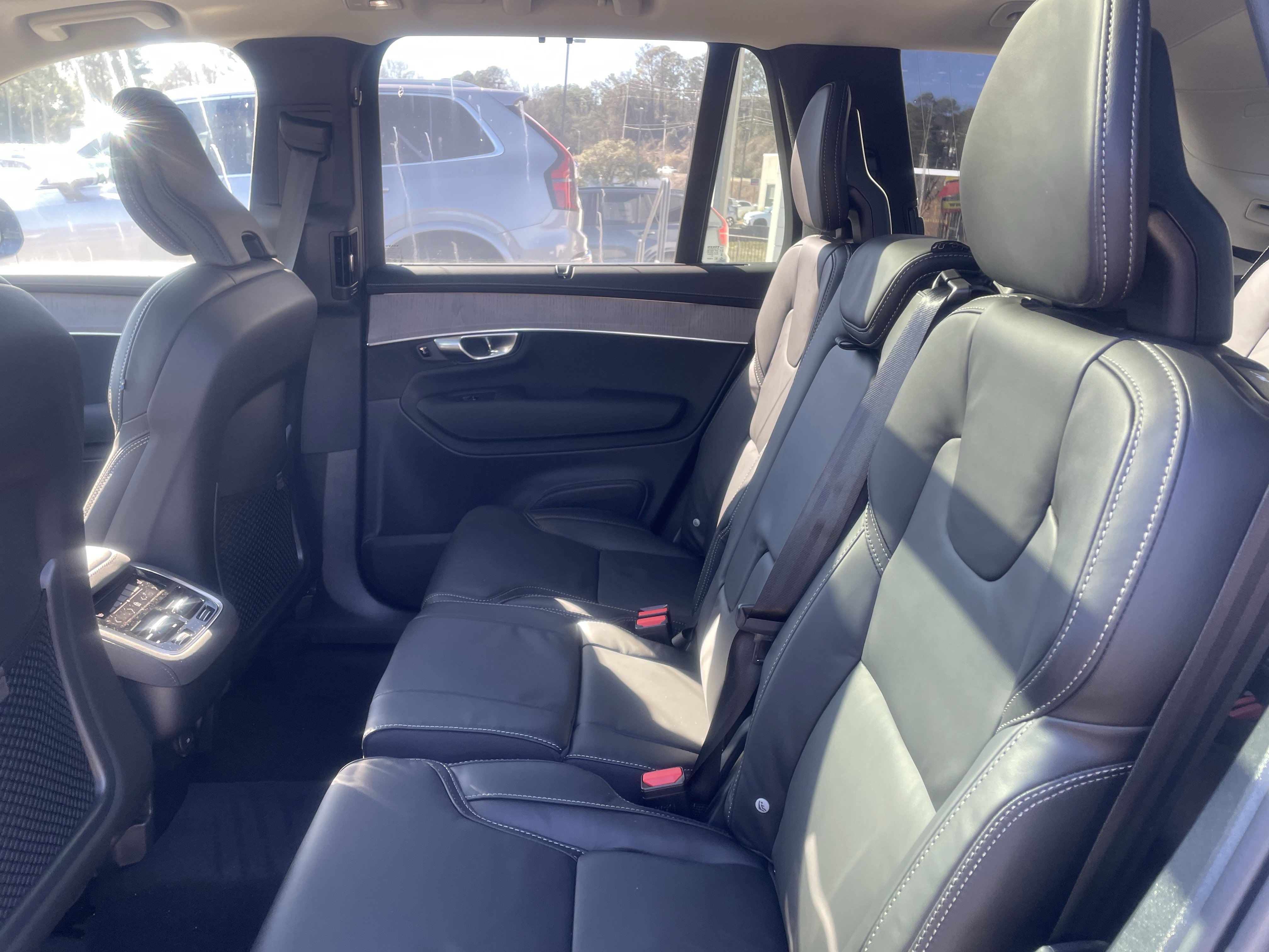 New 2026 Volvo XC90 B6 Ultra w/ Protection Package Premier image 12