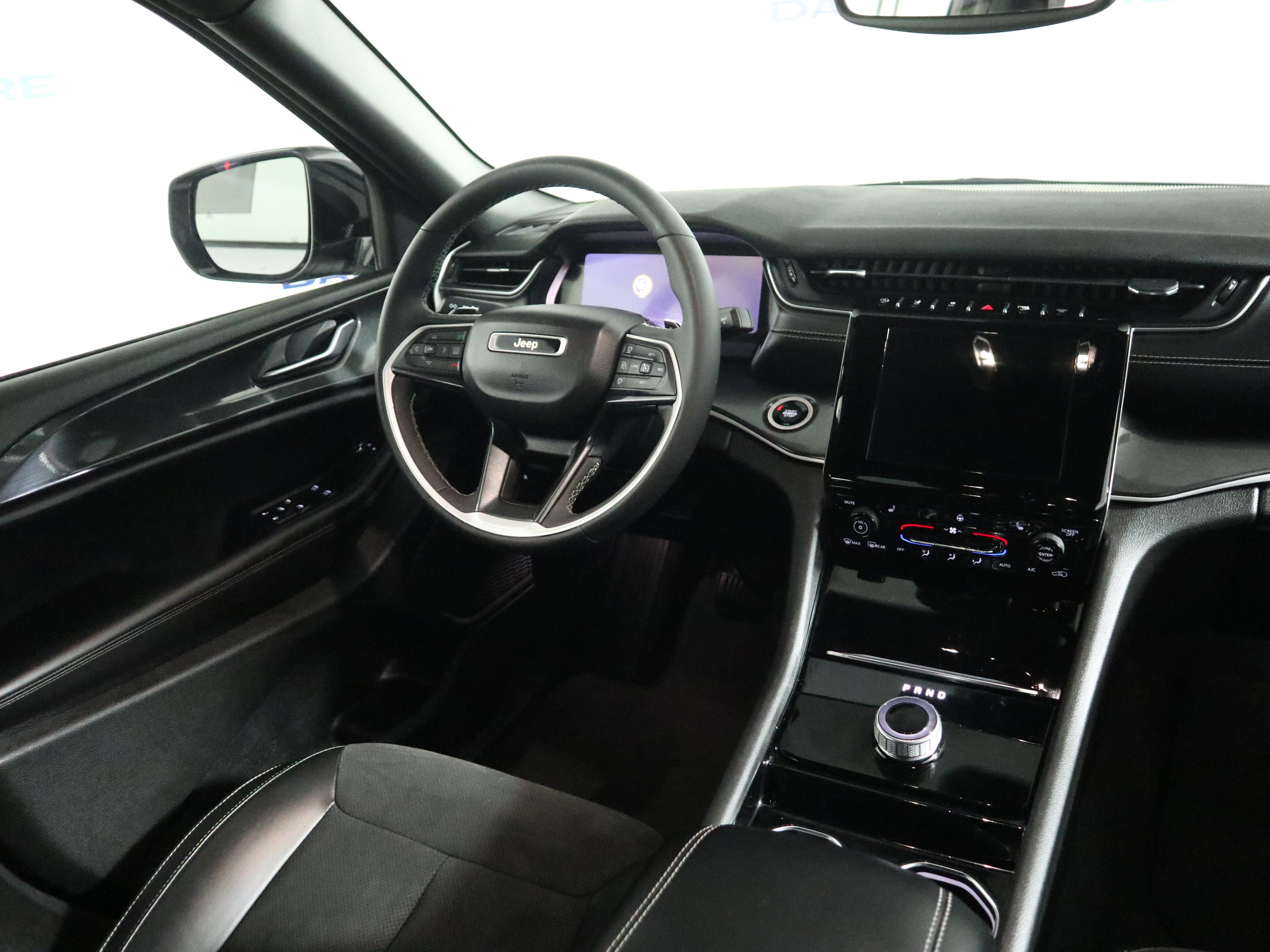Used 2023 Jeep Grand Cherokee L Laredo AWD/4WD image 15
