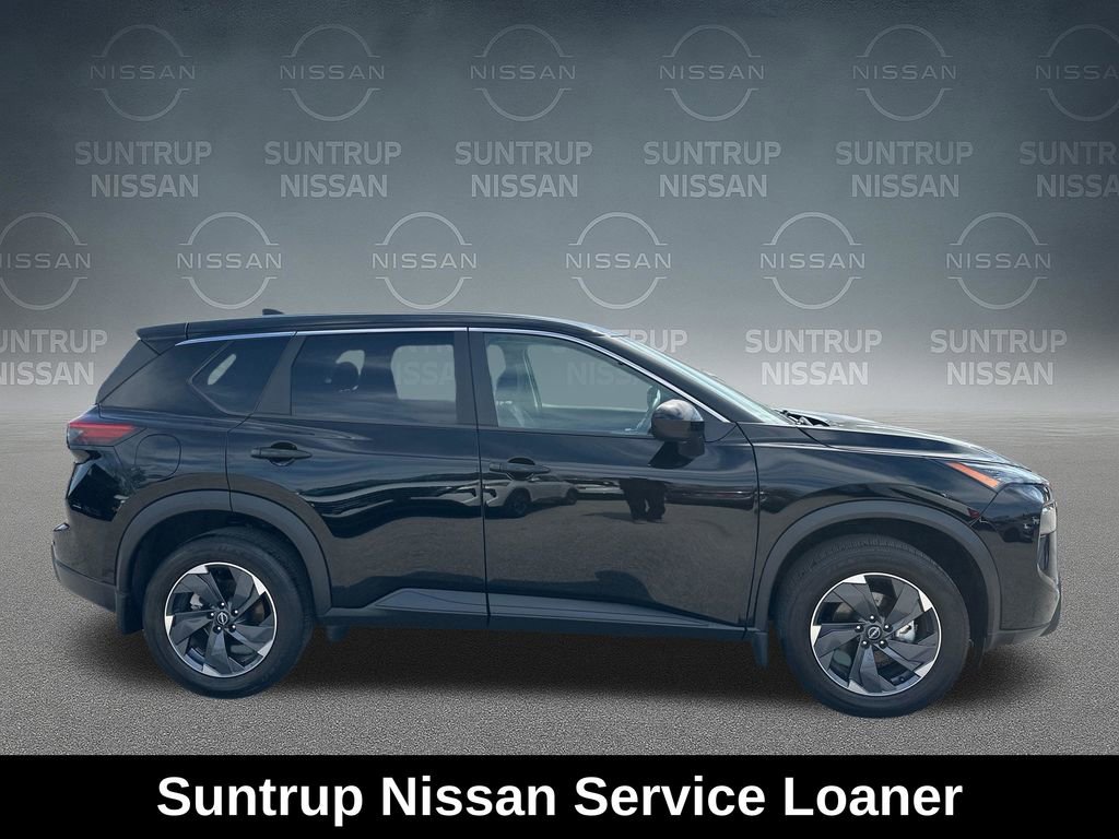 Used 2025 Nissan Rogue SV image 7
