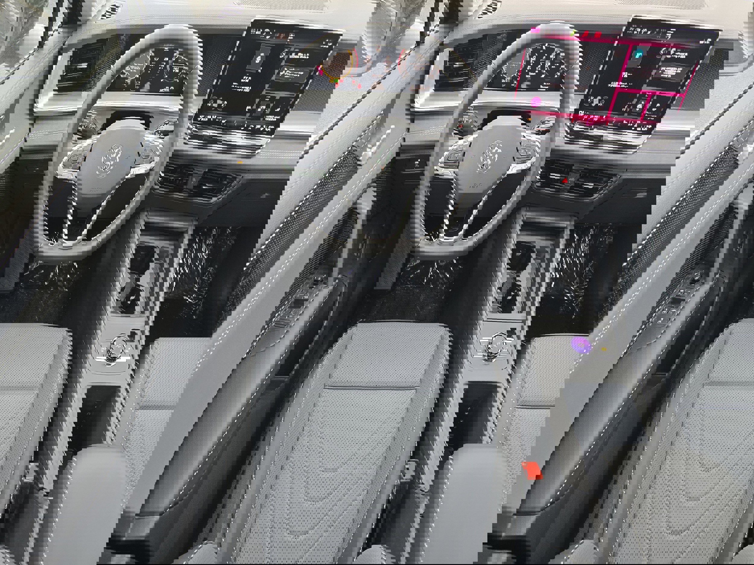 New 2026 Volkswagen Tiguan SE image 14