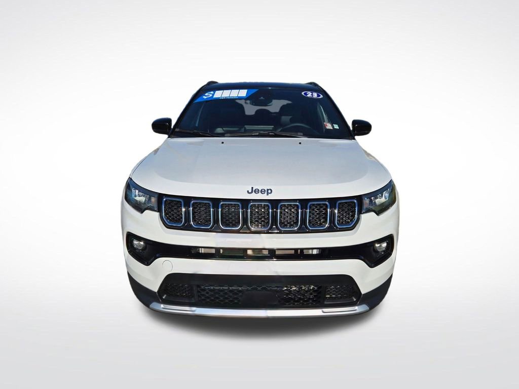 Used 2023 Jeep Compass Limited AWD/4WD image 9