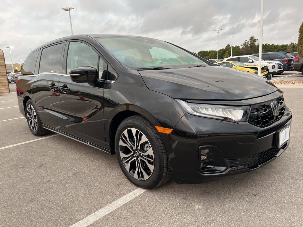 Certified 2026 Honda Odyssey Elite image 3