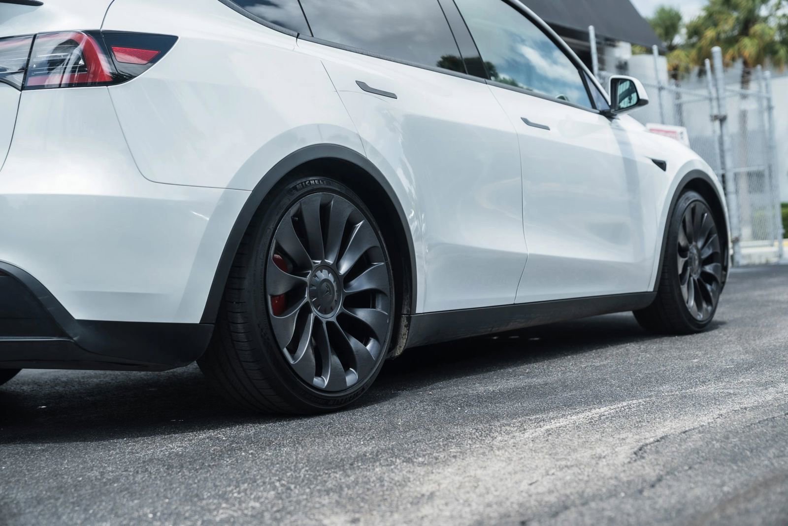 Used 2023 Tesla Model Y Performance AWD/4WD image 7