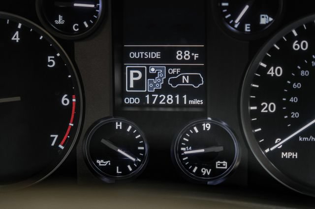 Used 2014 Lexus LX 570 4WD image 23