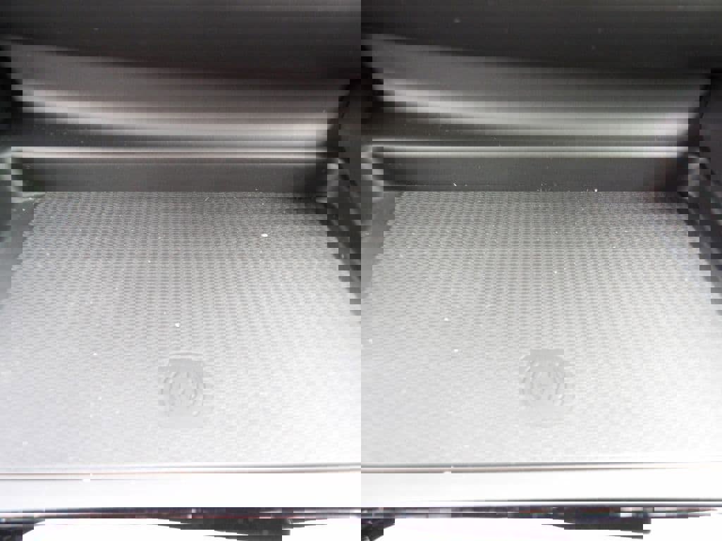 New 2026 Volvo XC60 T8 Core w/ Climate Package image 21