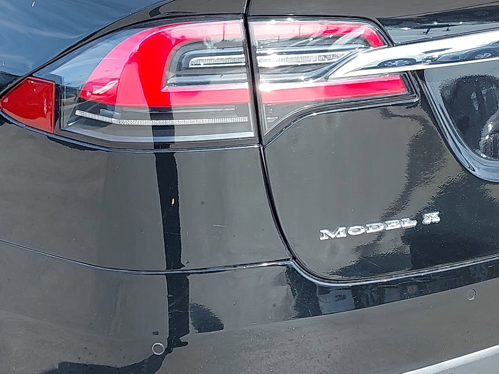 Used 2017 Tesla Model X 75D image 34