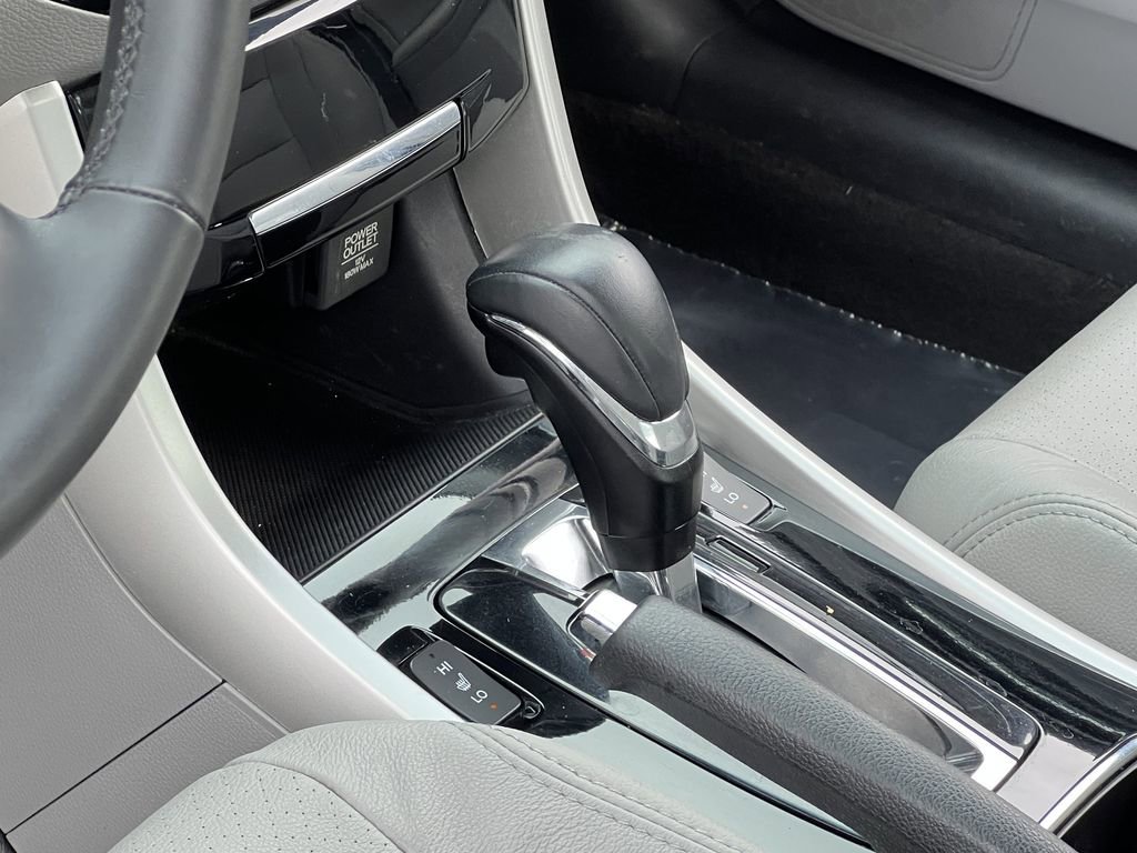 Used 2017 Honda Accord EX-L image 16