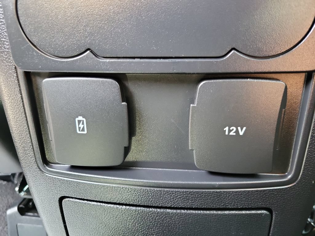 Used 2024 Ford Explorer XLT w/ Equipment Group 202A AWD/4WD image 17
