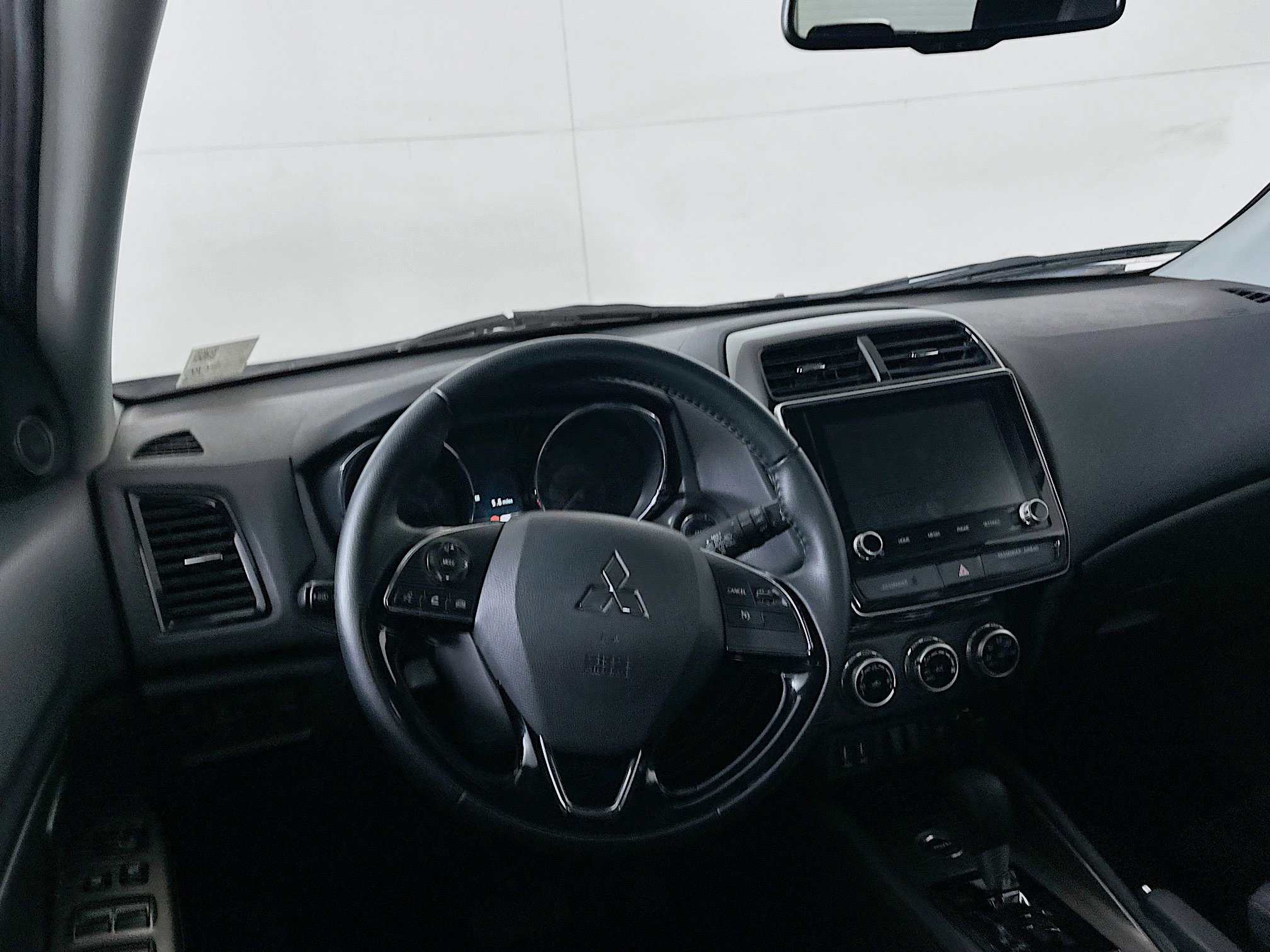 Used 2025 Mitsubishi Outlander Sport SE image 18